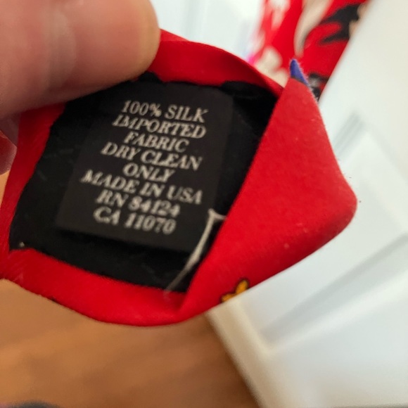 Dilbert Comic Print Red Men’s Silk Necktie - Picture 4 of 4